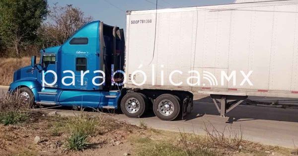Recuperan tractocami&oacute;n con reporte de robo en Cuautlancingo