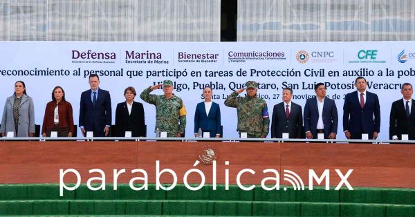 Rinden Sheinbaum y gobernadores homenaje al personal que apoy&oacute; ante la emergencia en cinco estados