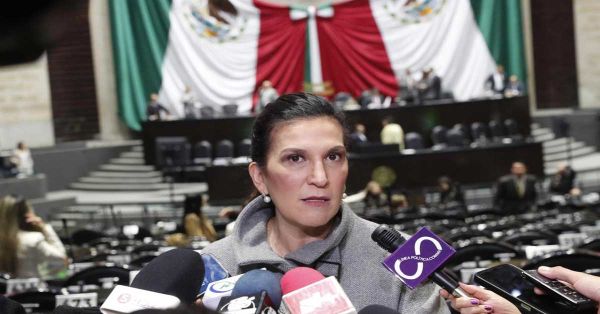 Podr&aacute;n ciudadanos presentar quejas vs diputados: Kenia L&oacute;pez