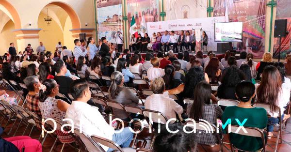 Entregan Cartillas de Derechos de las Mujeres en Tehuacán