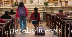 Recibe niñez poblana la bendición de mochilas previo al Regreso a Clases
