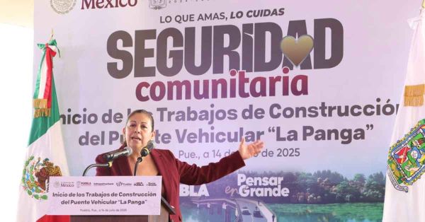 Participa Laura Artemisa en inicio de construcción del puente &quot;La Panga&quot;