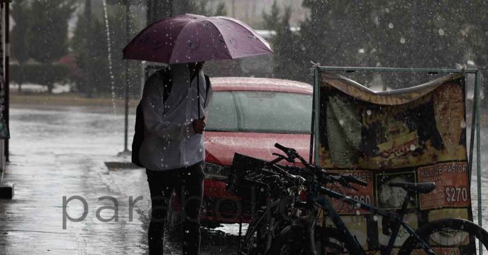 Llama gobierno municipal a tomar precauciones por lluvias