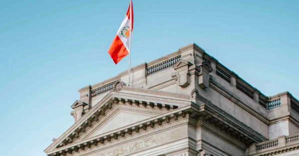 Confirma M&eacute;xico asilo a la primera ministra de Per&uacute;, Betssy Ch&aacute;vez