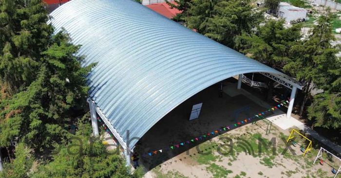 Entrega Pepe Chedraui techado con captador pluvial en jardín de niños