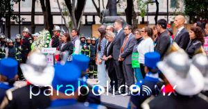 Homenajen autoridades de CDMX a víctimas y personal de rescate de los sismos de 1985 y 2017