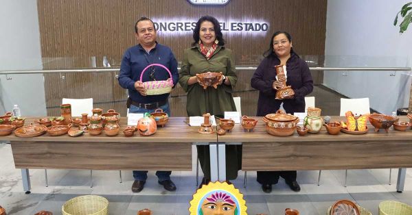 Promueve Azucena Rosas 5° Aniversario de la Alfarería en el municipio de Acteopan