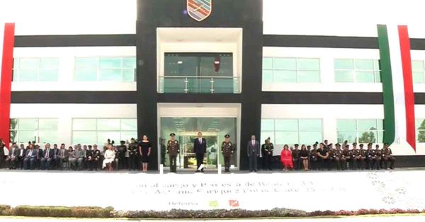 Encabeza Armenta la protesta de bandera del nuevo comandante de la 25/A Zona Militar