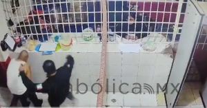 Propina golpiza custodio del penal de Huejotzingo a reo