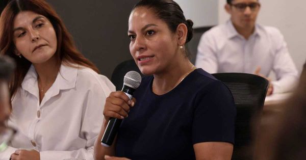 Presenta Lupita Cuautle ante el Congreso de Puebla prácticas de gobierno abierto