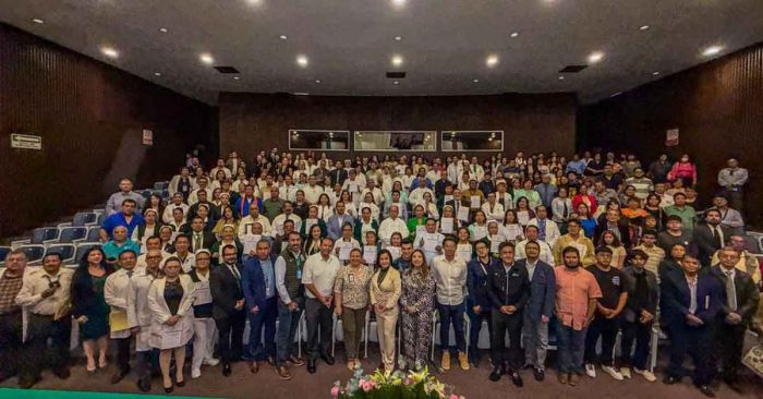 Realiza IMSS Puebla ceremonia de reconocimiento por años de servicio