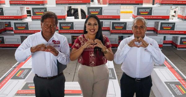 Beneficia Tonantzin Fernández a 2 mil familias con calentadores solares