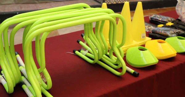 Entrega Ariadna Ayala apoyos para el desarrollo educativo de la niñez