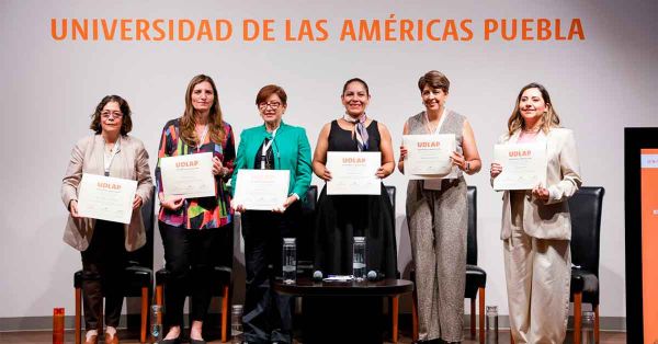 Participa Lupita Cuautle en foro sobre rehabilitación del Río Atoyac