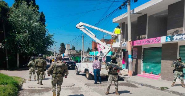 Retiran de Cuautlancingo 89 cámaras irregulares