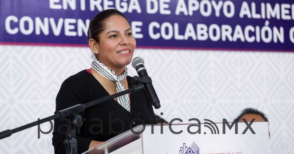 Entrega Lupita Cuautle apoyos alimentarios en colaboración con Industrias Bachoco