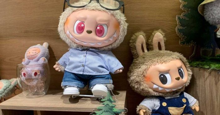 Lanza la Casa Blanca su propio Labubu, inspirado en migrantes