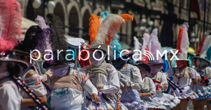 Mantienen 900 danzantes la tradición de los huehues: Segom
