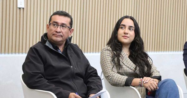 Reconoce Pavel Gaspar disciplina y logros de deportistas poblanos