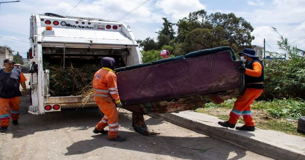 Realizan programa de descacharrizaci&oacute;n ante la temporada de lluvias