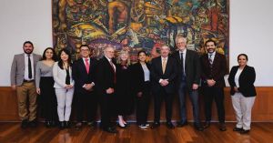 Se reúne Canciller con víctimas y activistas estadounidenses contra la violencia por armas de fuego