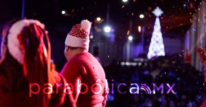 Arranca Lupita Cuautle los Encendidos de Árboles Navideños en todo San Andrés Cholula