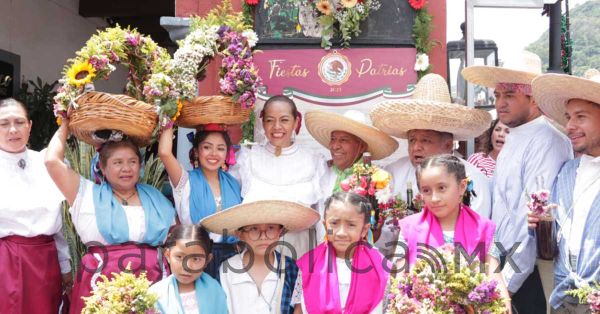 Encabeza Ariadna Ayala inicio de fiestas patrias en Atlixco