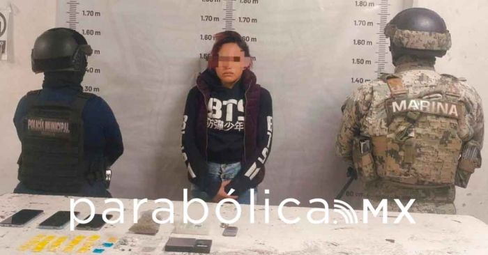 Detienen policías de Cuautlancingo a presunta narcomenudista en Sanctorum