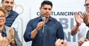 Entregan Omar Muñoz y Tere Alfaro insumos alimentarios a escuelas