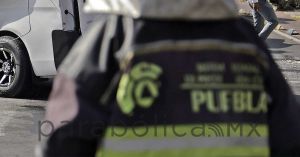 Se incendia departamento en Puebla capital