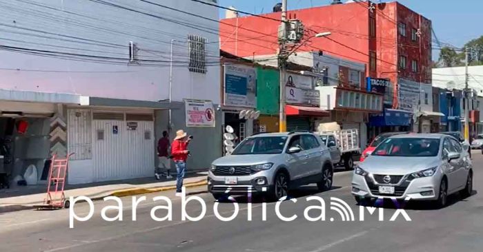 Realizan caravana contra los parquímetros en la capital