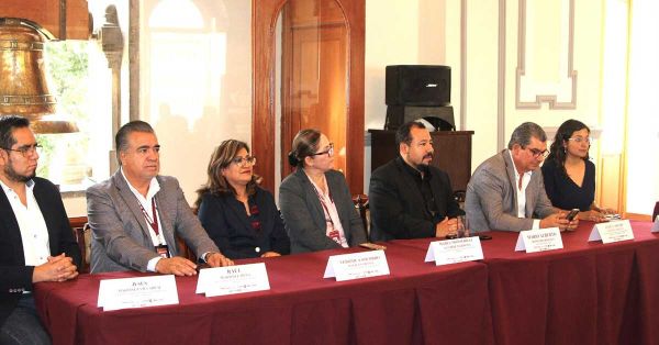 Firman Gobierno de la Ciudad y FOFOMI convenio para fortalecer negocios locales