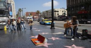 Colocan estrella en el Paseo de la Fama para Los Bukis