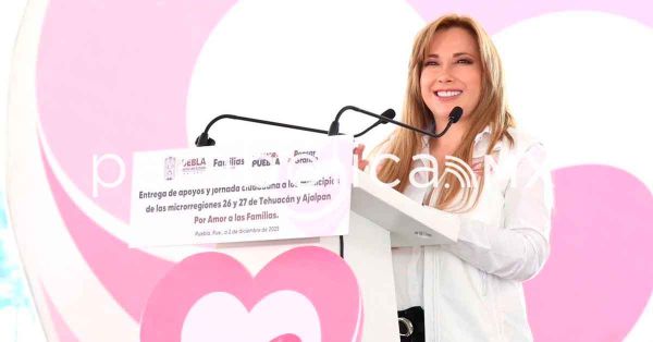 Reconocen Armenta y Ceci Arellano el alcance de las Jornadas Regionales del DIF