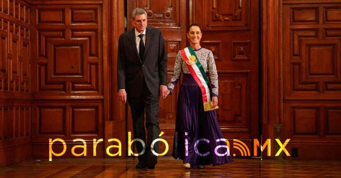 Visti&oacute; Sheinbaum para el Grito un vestido bordado en Tlaxcala