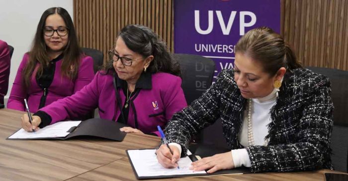 Firman convenio UVP y Congreso del Estado