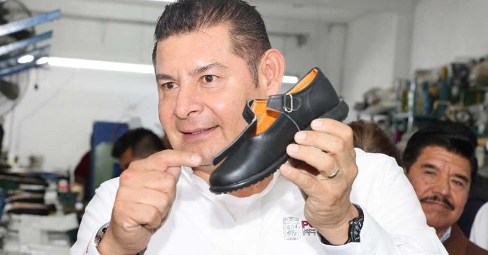 Resurge industria del calzado con impulso a cooperativas y riqueza comunitaria: Armenta