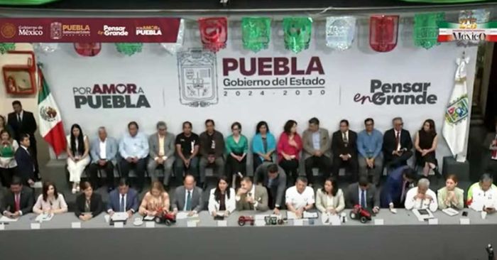 Encabeza Alejandro Armenta ma&ntilde;anera de Puebla previo a Fiestas Patrias 2025