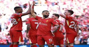 Gana Liverpool la Premier League tras golear al Tottenham