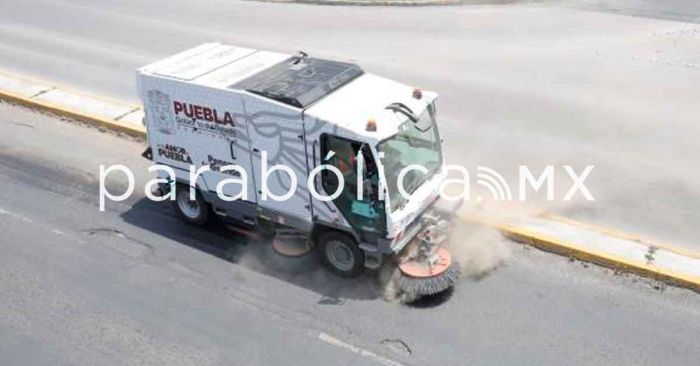 Intensifica Gobierno Estatal barrido mecánico en bulevares, avenidas y perímetros en parques