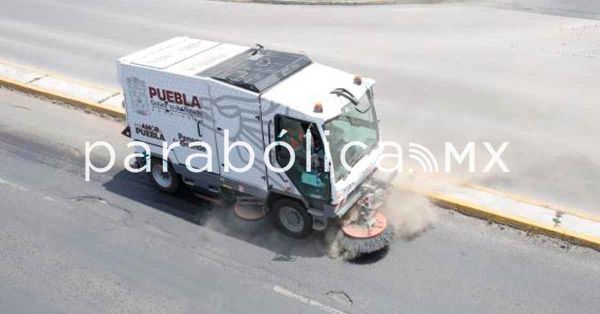 Intensifica Gobierno Estatal barrido mecánico en bulevares, avenidas y perímetros en parques