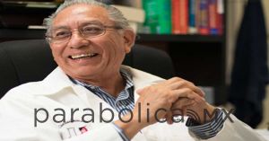 Rinde BUAP homenaje al doctor Jes&uacute;s Sandoval Ram&iacute;rez