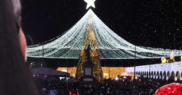 Enciende Tonantzin Fern&aacute;ndez la Navidad en San Pedro Cholula