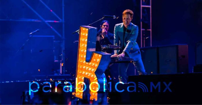 Estalla el Teatro del Pueblo de la Feria con The Killers