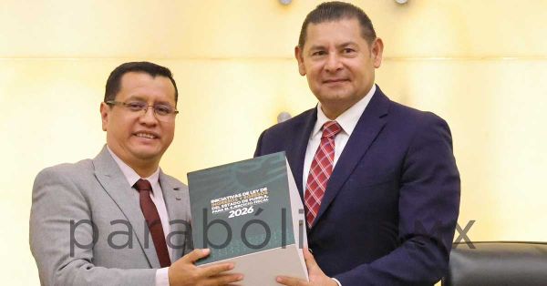 Entrega Armenta el Paquete Econ&oacute;mico 2026