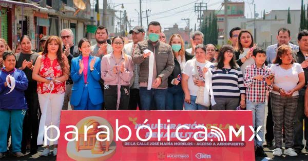 Entregan la rehabilitaci&oacute;n del acceso al Aeropuerto de Huejotzingo