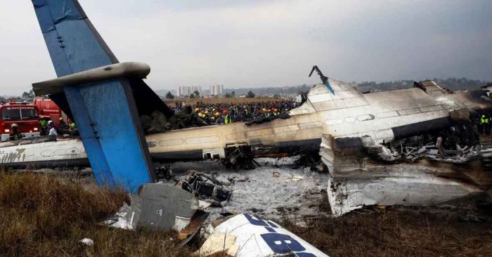 Deja 15 heridos desplome de avión en Nueva Jersey