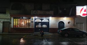 Entran armados y asaltan taquer&iacute;a Los Agachados en San Pedro Cholula