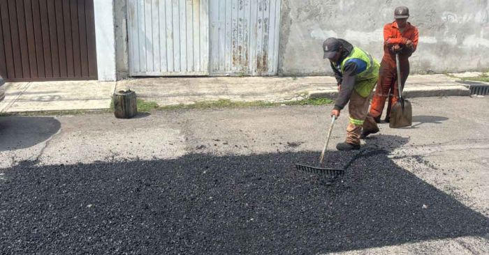 En marcha 25 cuadrillas de bacheo en Puebla capital