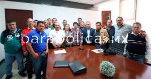 Presenta Movilidad a taxistas el nuevo procedimiento de Revista Vehicular